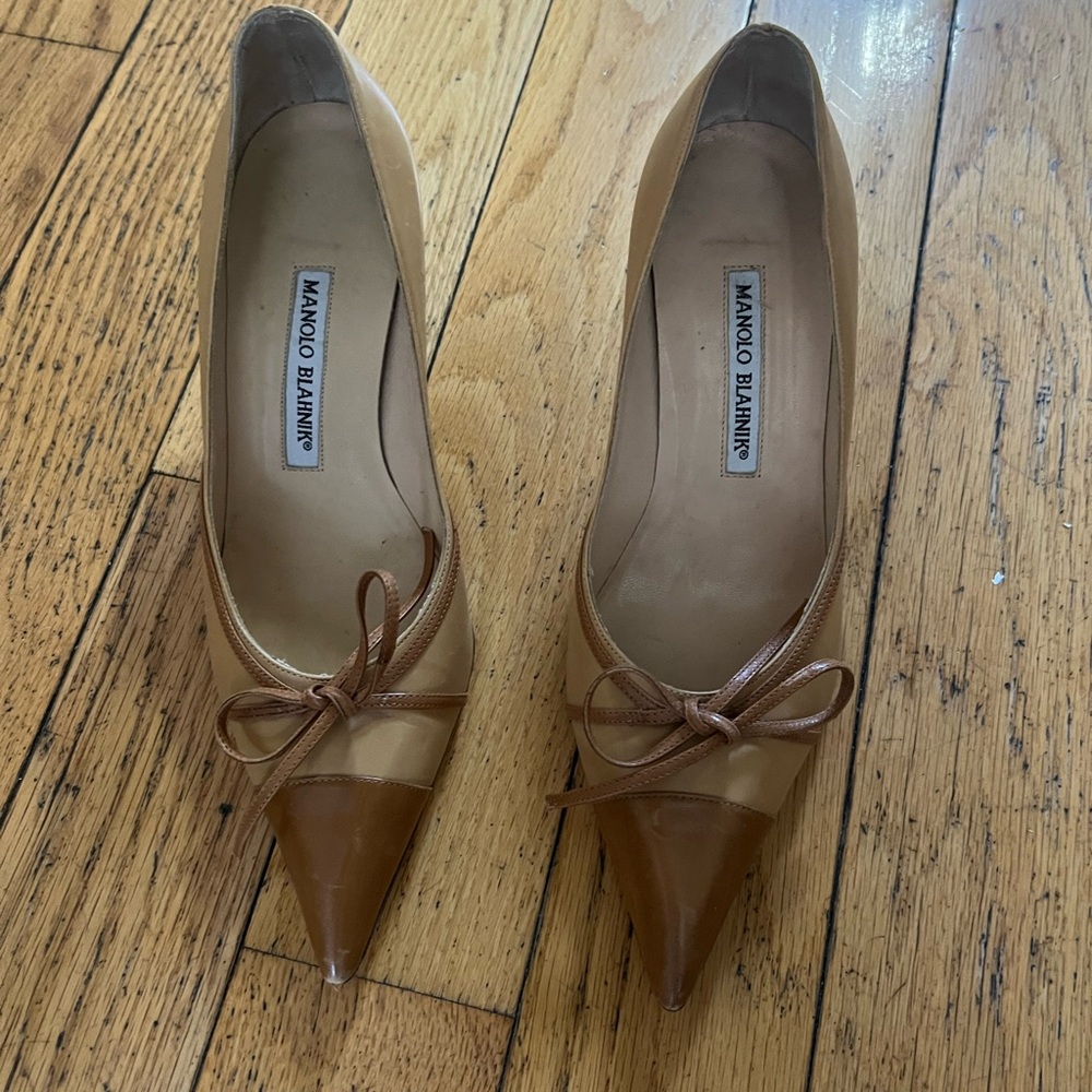 Manolo Blahnik Women's Brown Leather Shoes